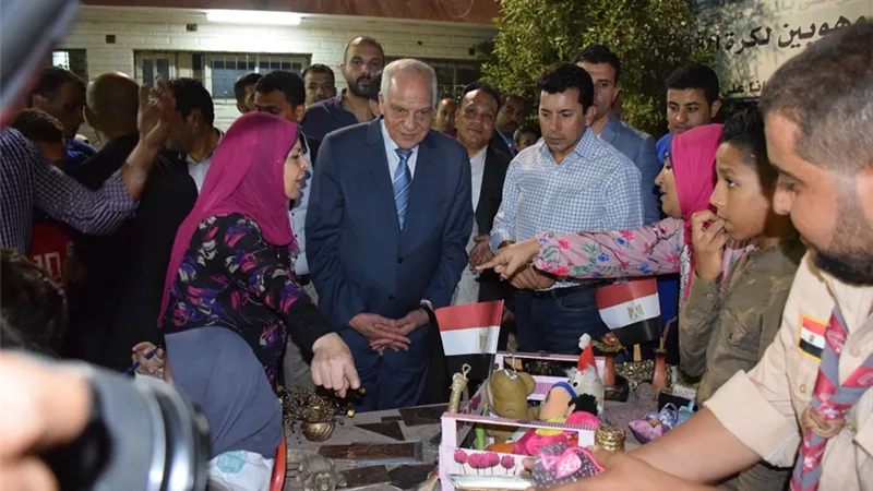 وزير الرياضة يفتتح تطوير مركز المنيرة..ويتفقد مركز شباب إمبابة