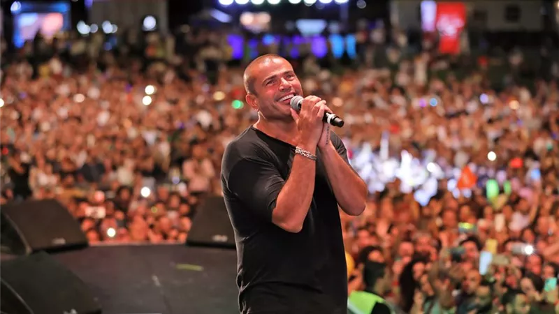 عمرو دياب يتسبب بأزمة في الأردن