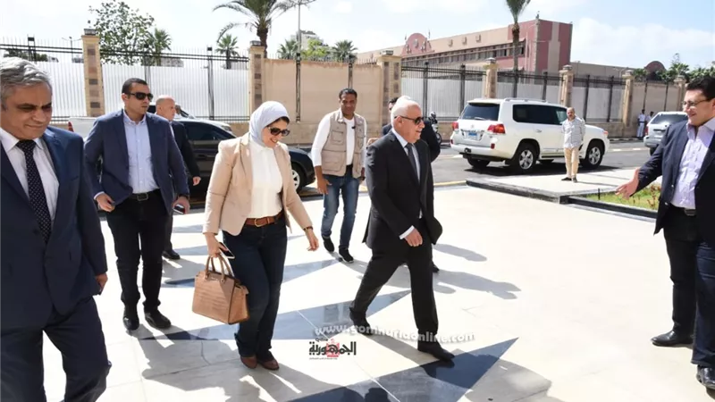 محافظ بورسعيد يستقبل وزيرة الصحة لمتابعة تطبيق منظومة التأمين الصحي الشامل