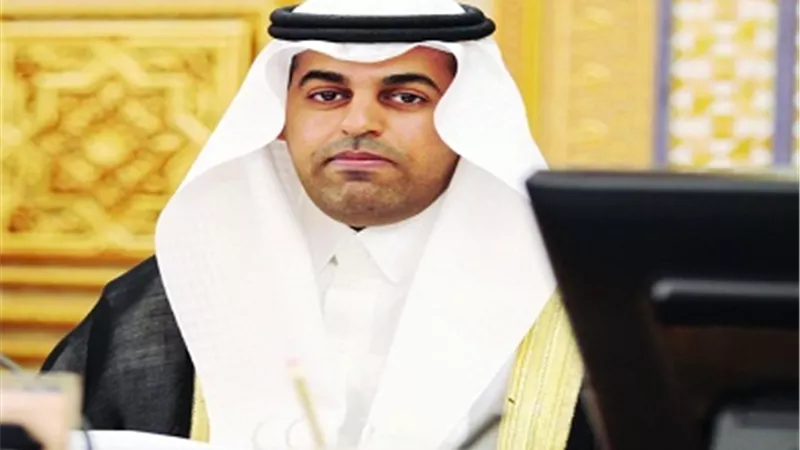 رئيس البرلمان العربي يدين قتل المدنيين المتظاهرين بالعراق
