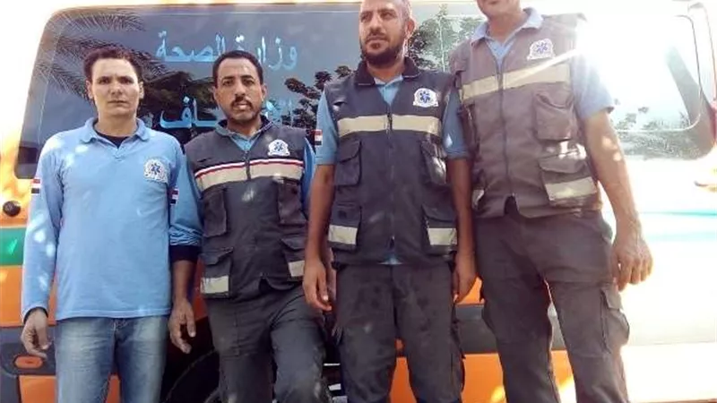 مسعفين وسائقين يسلمان 220 ألف جنيه عثرا عليها بجوار متوفين في حادث ببني سويف