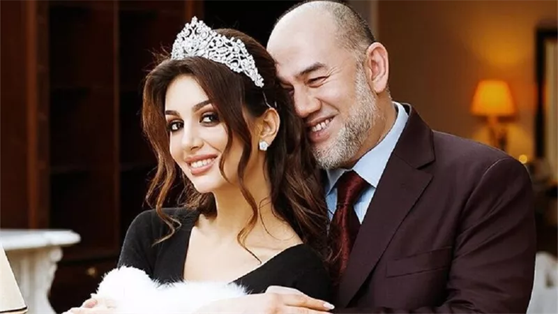 زوجة ملك تضطر لبيع خاتم زفافها لهذا السبب