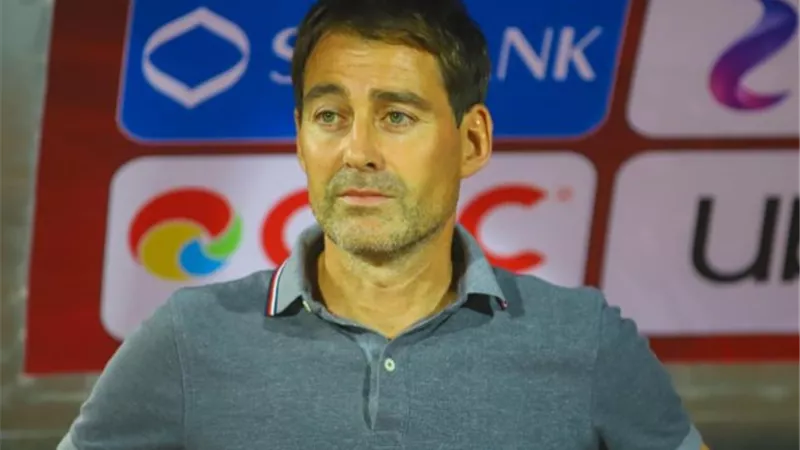 الجهاز الطبي بالاهلي ينصح فايلر بعدم الدفع بالثنائي العائد