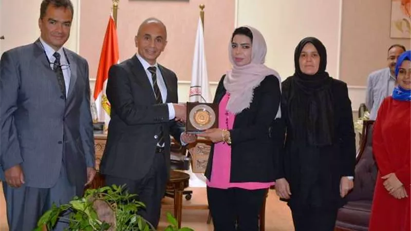 رئيس جامعة الزقازيق يستقبل وفدا من جامعة بنغازى الأهلية