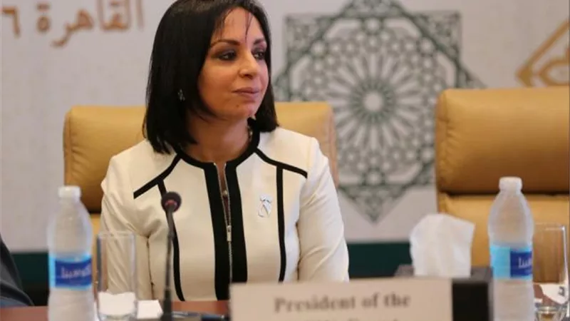 مايا مرسى تستقبل غدا فتاة لتشغل منصب رئيسة المجلس القومى للمرأة لمدة يوم