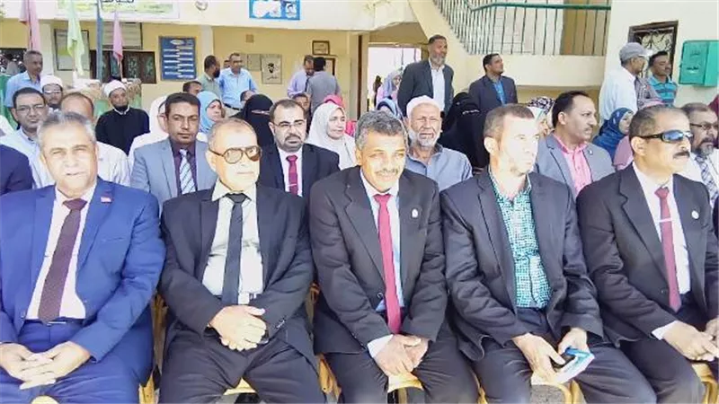 على طريقة الصاعقة المصرية تعليم الوادي الجديد تحتفل بانتصارات أكتوبر .صور وفيديو