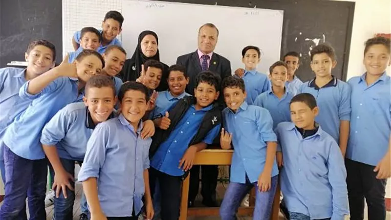 الثقافة تناقش نشأة السنيما العالمية في مدارس الطور ..صور