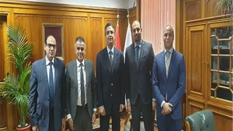 بنك ناصر الاجتماعي يبحث التعاون مع مؤسسة شباب القادة