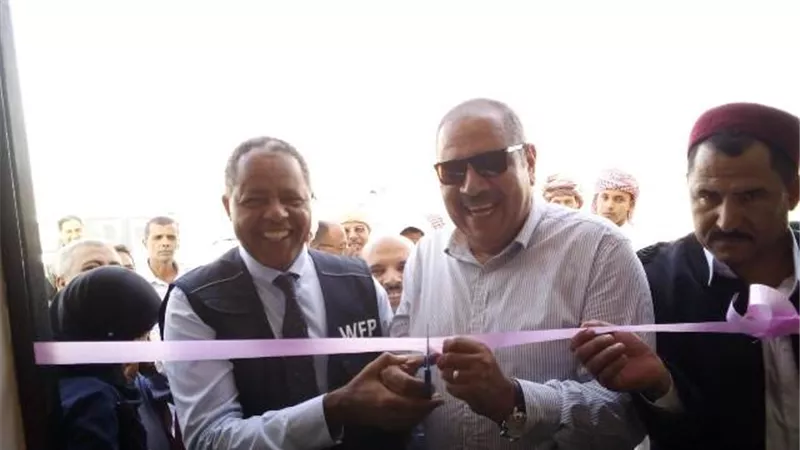 مدير تعليم مرسى مطروح يفتتح أول مدرسة مجتمعية ذكية ..صور