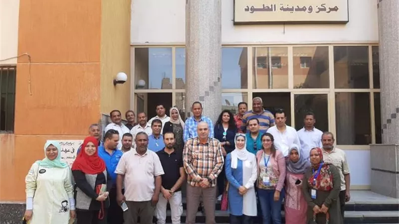 وفد المنتدى العربى للمدن الذكية يتفقد عددا من المراكز التكنولوجية بالأقصر