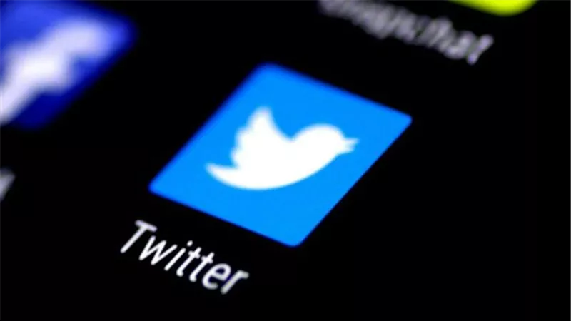 بعد اختراق حساب مؤسسها.. فضيحة جديدة لشركة تويتر