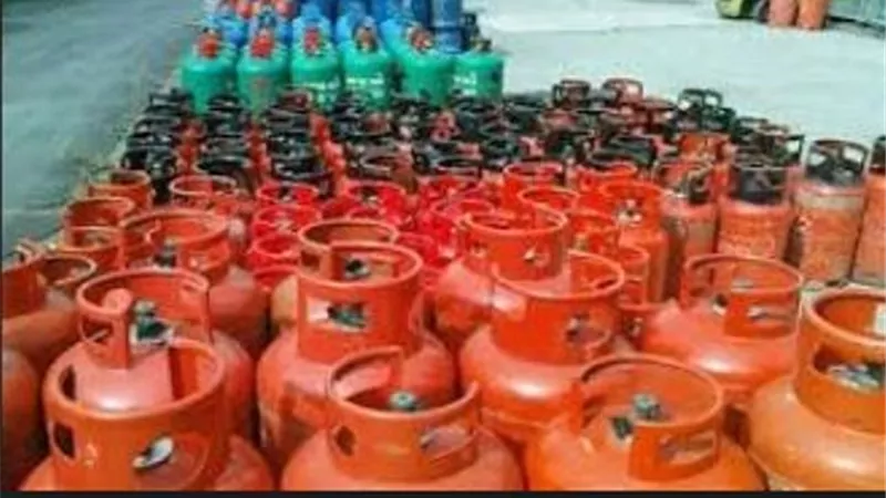 ضبط 50 طن غاز مدعم قبل بيعه بالسوق السوداء بالدقهلية