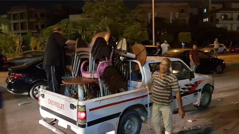 جهاز مدينة الشروق يشن حملة لإزالة التعديات وضبط المخالفات.. صور