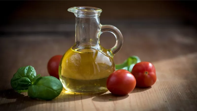 أطعمة تحافظ على شبابك وصحتك