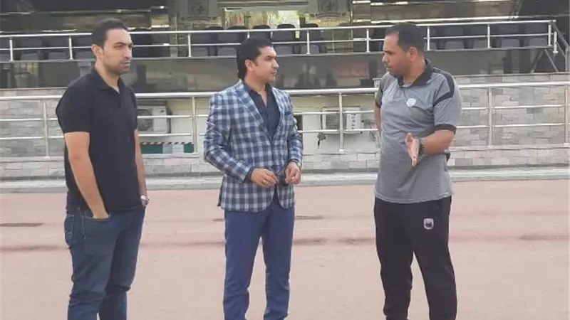 رئيس الاتحاد المصري للميني فوتبول يتفقد المركز الأولمبي بالمعادي استعداداً للبطولة العربية