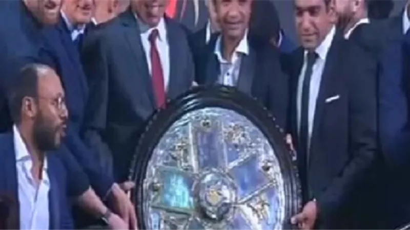 بالفيديو.. لاعبو الأهلى يحتفلون بـ