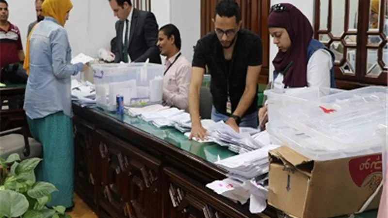 اللجنة المشرفة على انتخابات الأطباء: استمرار عملية الفرز والنتيجة الإثنين المقبل بمؤتمر صحفي