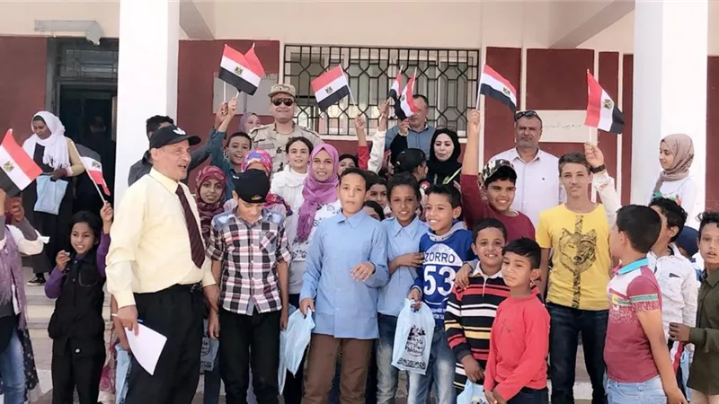 الادوات المدرسية هدية لطلاب قرية الجبيل بطور سيناء وسانت كاترين