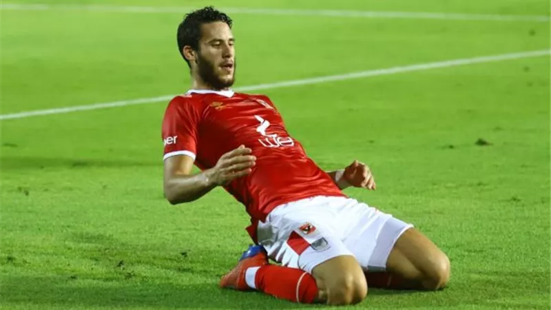 الأهلى يفاوض هيدرسفيلد لشراء رمضان صبحى نهائيا