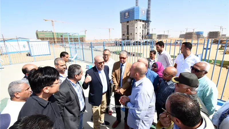 وزير الإسكان يتفقد منطقة الأعمال المركزية بالعاصمة الإدارية الجديدة