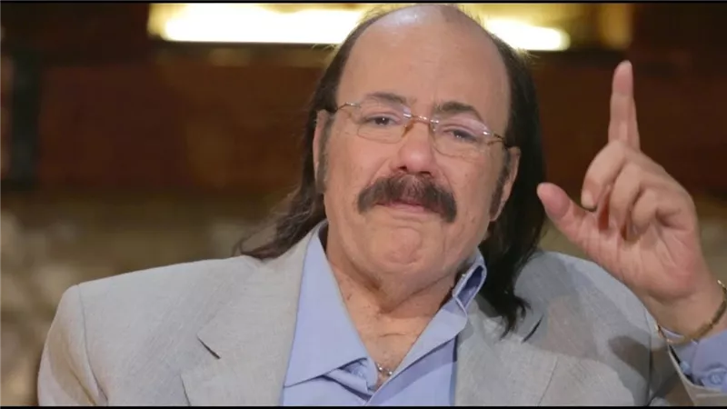 تعرف على سر بكاء طلعت زكريا فى آخر لقاء تليفزيونى له .. فيديو