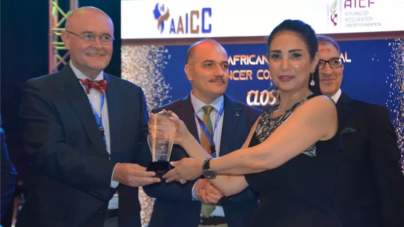 تكريم أمل رزق و ميرنا وليد في مبادرة مصر السلام مصر الآمنة
