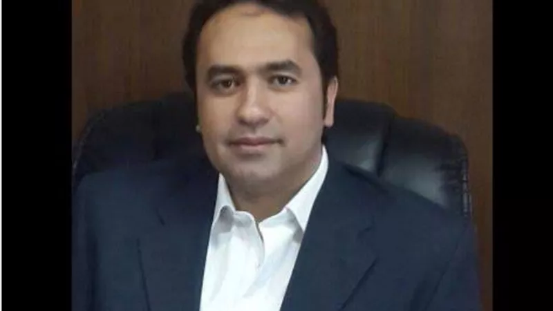 عمر: 100 ألف تقدموا لمسابقة 120 معلم حتى الآن