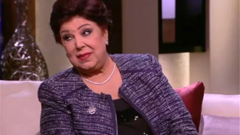 أناقة رجاء الجداوى تخطف الجمهور على 