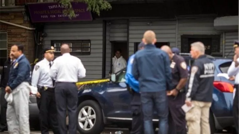 الشرطة الأمريكية تحقق فى حادث إطلاق نار بكنيسة فى ولاية نيوهامبشير الأمريكية .. صور