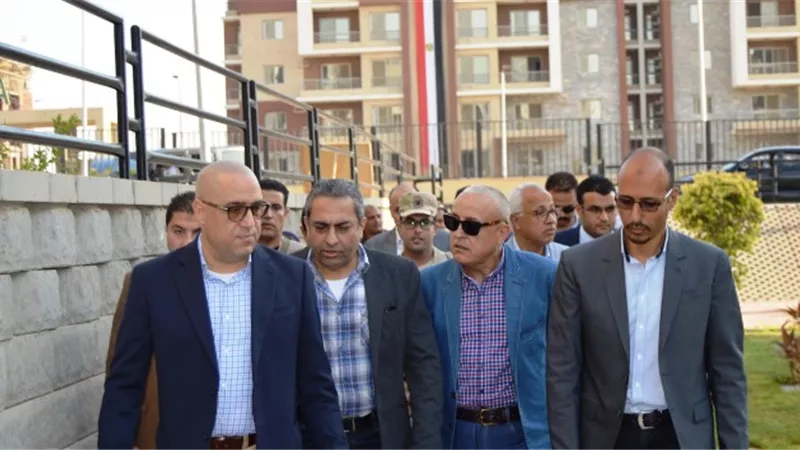 وزير الإسكان يتفقد المشروعات السكنية والخدمية فى الشروق بالأرقام و الصور
