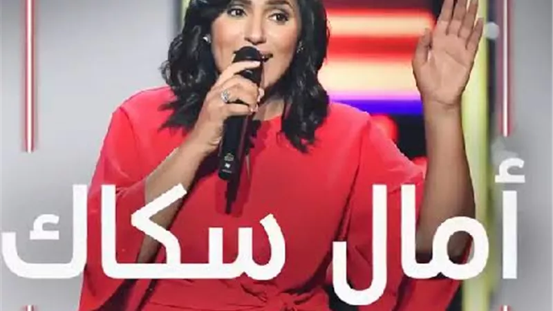 متسابقة جزائريه تحرج الفنانة أحلام على مسرح 