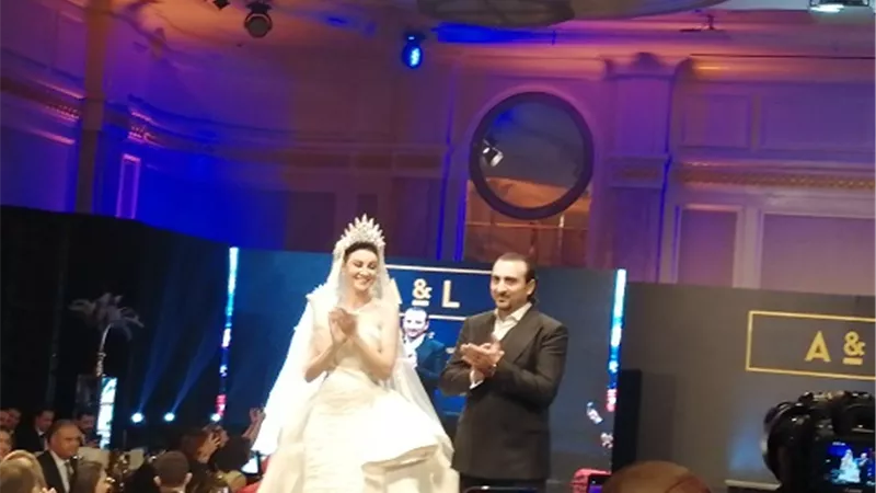 مصمم الازياء السوري ايمن لحموني يختار أروى لتكون نجمة حفل عرض الازياء