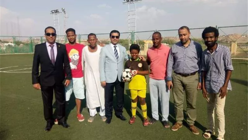 رئيس الاتحاد المصري للميني فوتبول يزور النوبة بأسوان ويضم فريقها غرب سهيل لأول مرة للدوري المصري