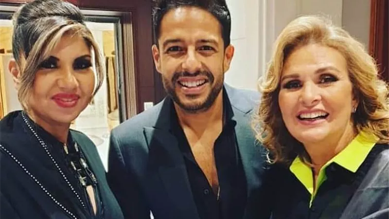 حماقى يشارك جمهوره صورة جديدة بصحبة يسرا وبوسى شلبى