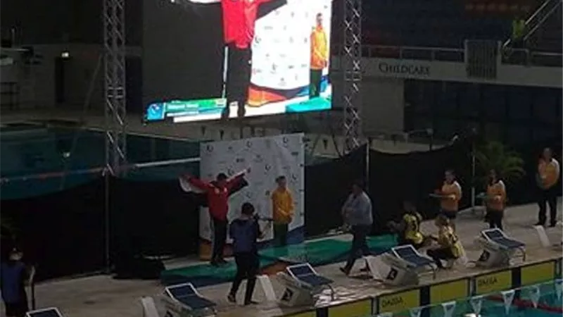 السباح محمد جوده يفوز بالميدالية الفضية في بطولة العالم باستراليا