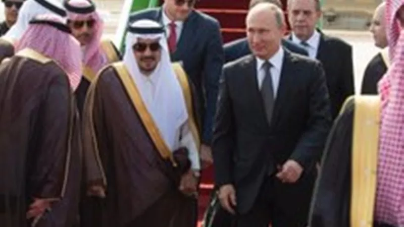 الملك سلمان يستقبل فلاديمير بوتين