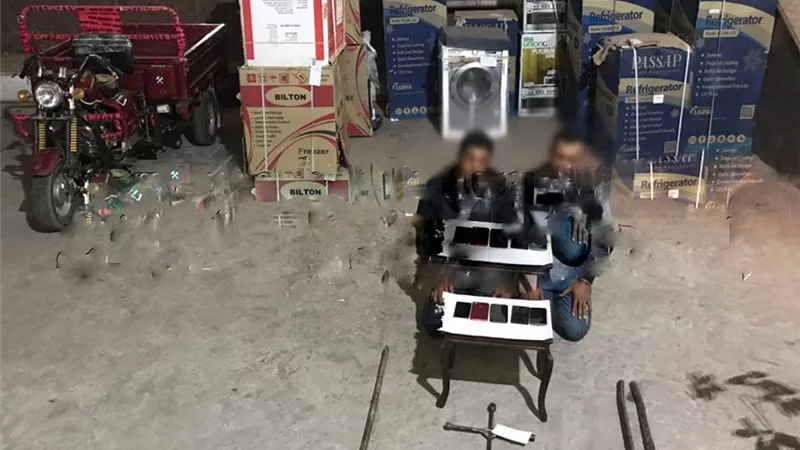 القبض على عصابة سرقات المحلات التجارية بالمنصورة