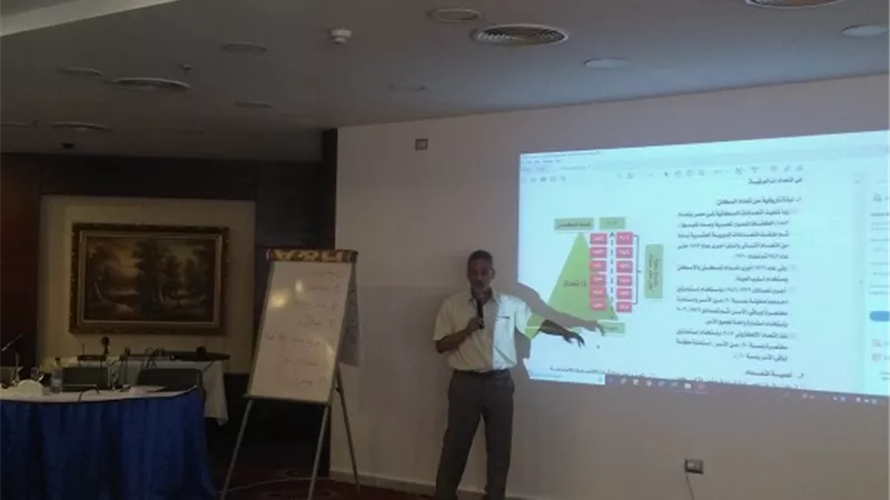 مناقشة المؤشرات السكانية لمحافظات أسيوط والمنيا والقليوبية