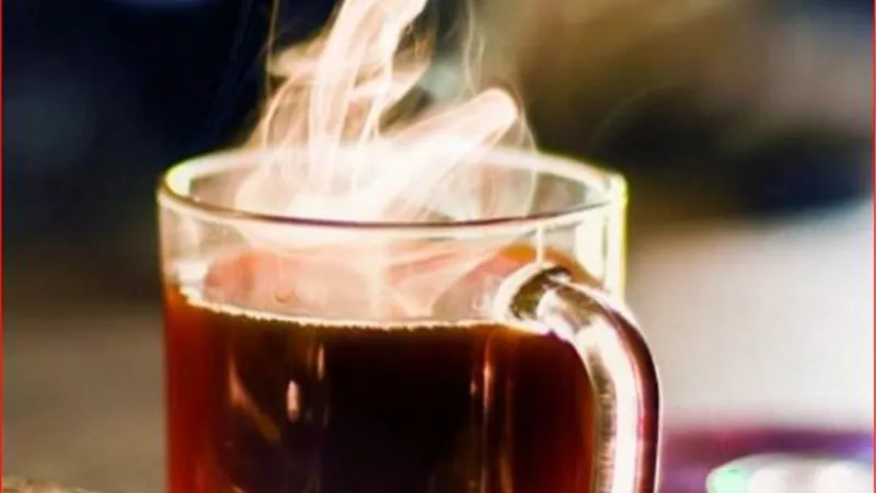 ضربها بالفأس لرفضها اعداد كوب شاى