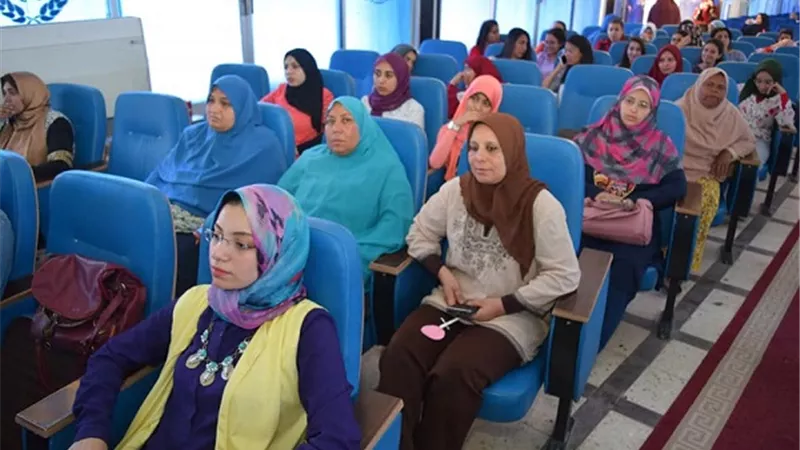 جامعة سوهاج تنظم ندوة للتوعية بالكشف المبكر لسرطان الثدي