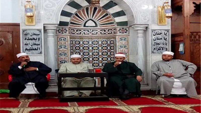 أوقاف العبور تلتقي برواد المساجد تحت عنوان الإنتماء والوطنية