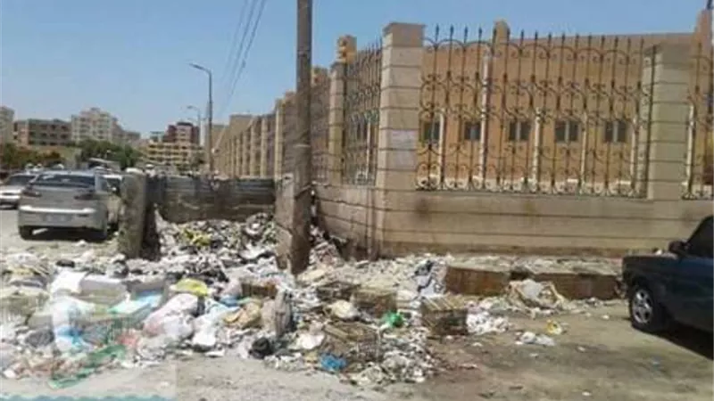 إصابة طالبتين باختناق في حريق مقلب قمامة بجوار مدرسة بالإسماعيلية