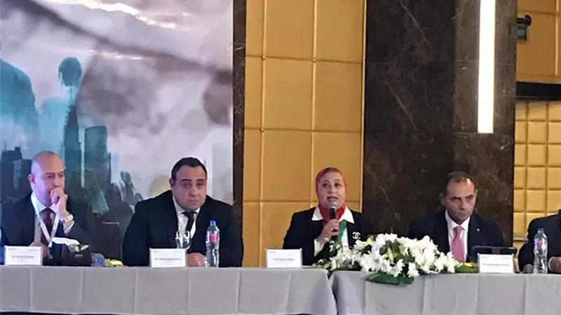 تجارة عين شمس تشارك فى مؤتمر التحديات التى تواجه الأسواق الناشئة