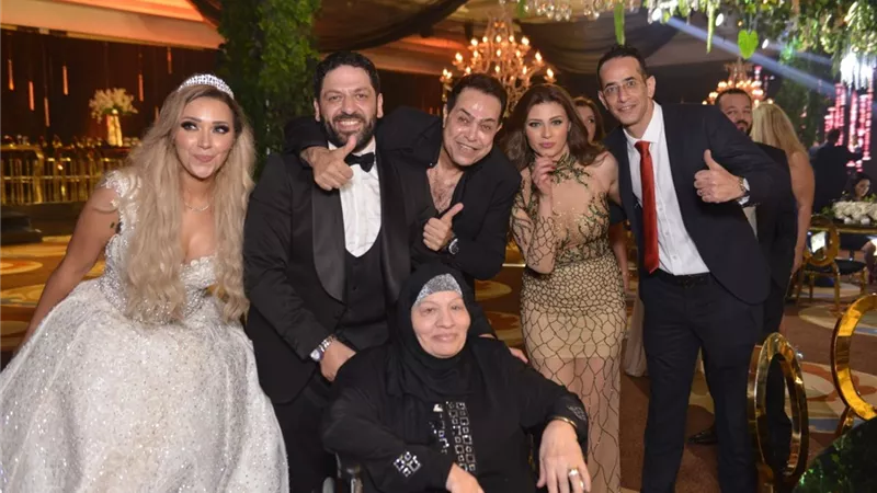 حكيم وأوكا وأورتيجا يشعلون زفاف شريف ولينا زهدى
