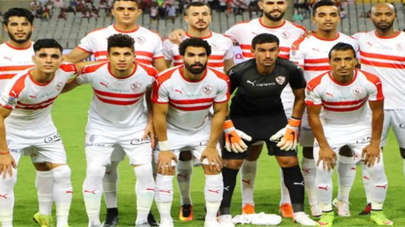 رئيس الزمالك يقرر صرف مستحقات اللاعبين قبل القمة .. ويحذرهم من السوشيال ميديا