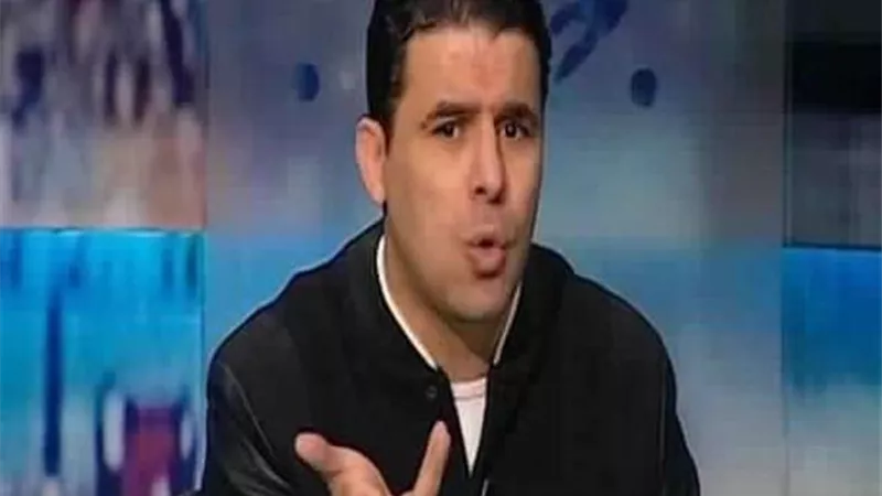 خالد الغندور يسخر من الأهلي بعد تأجيل القمة