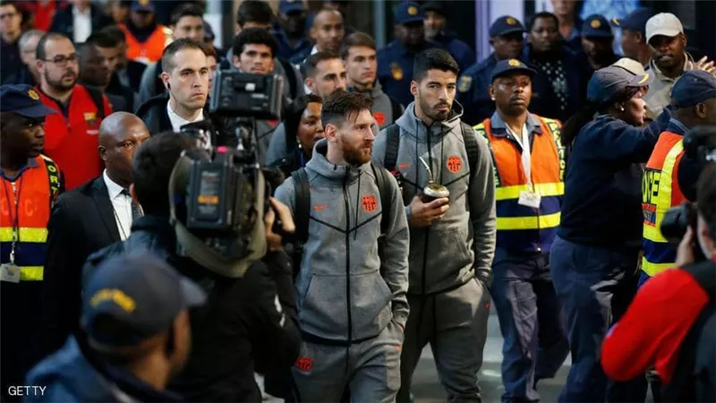 برشلونة في رحلة الـ600 كيلومتر.. النجوم جوا.. والباقون بحافلة