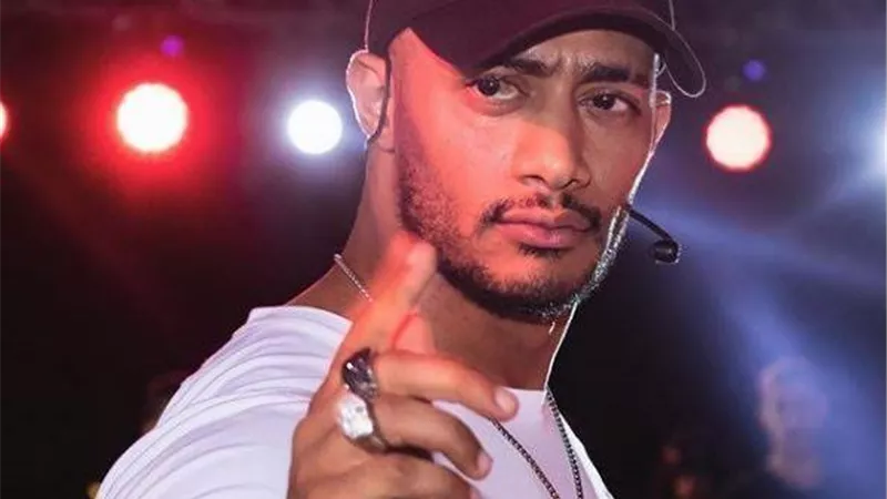 محمد رمضان يعلق على كذب الجزيرة 