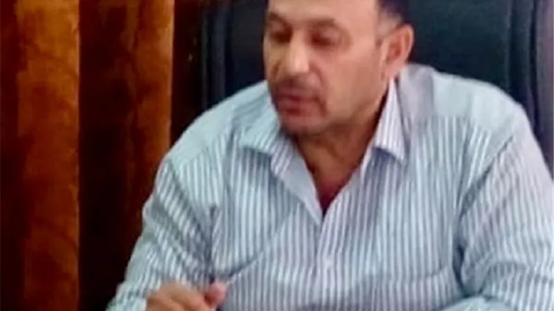 ازالة التعديات والاشغالات وانشاء١٢ محل بالقنطرة شرق
