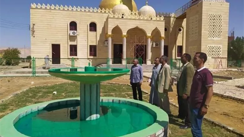 كمال يتفقد إنشاء أكبر نادى هجن على مساحة ١٢٠ فدان بالوادى الجديد.
